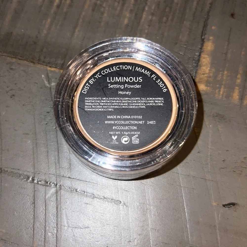 5/$25 YC Collection Luminous Setting Powder- Honey NEW‎